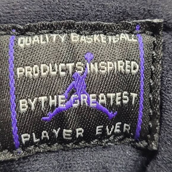 AIR JORDAN 11 RETRO 'CONCORD' 2018  378039-100  Size 2Y - Picture 11 of 12